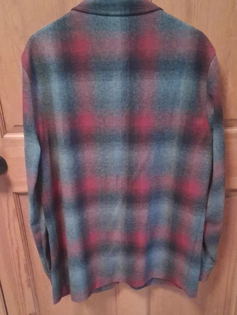Pendleton Men's Plaid Shirt Jacket in Red and Gray